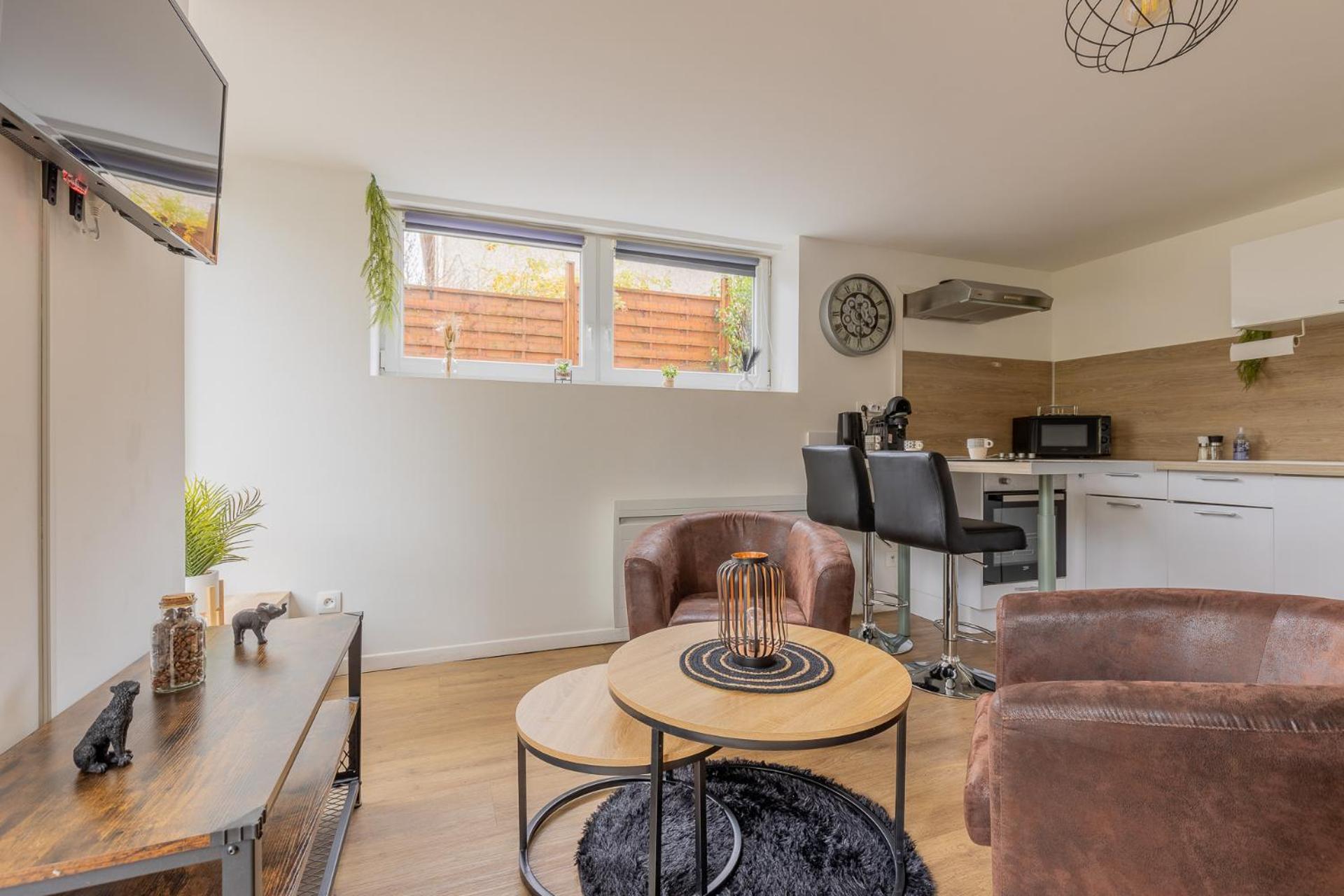 Proche Centre Appartement *
